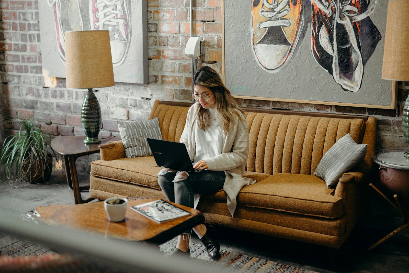 woman working on her email marketing automation workflow